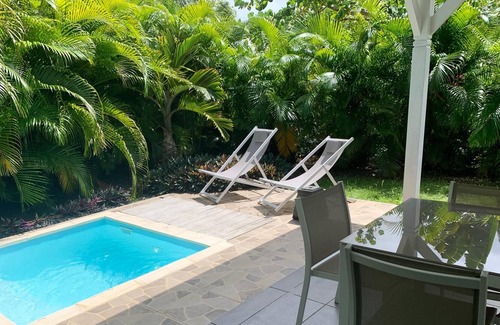 L'Autre-Bord Apartment | Homerez - 200 m away from the beach! Appartement for 2 ppl. with swimming-pool