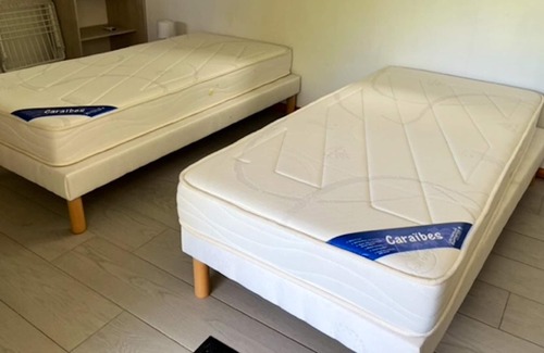 Perinet House | Homerez - Amazing bungalow 1 km away from the beach for 2 ppl. with shared pool