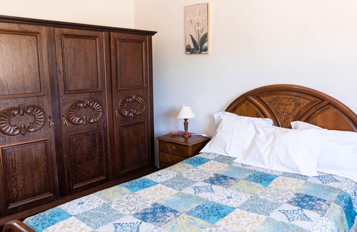 Castelo de Paiva House | Homerez - Amazing house for 3 ppl. with shared pool and balcony at Fornos