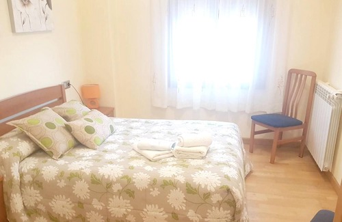 Cuenca Apartment | Homerez - Apartement for 6 ppl. with shared pool, jacuzzi and terrace at Cuenca