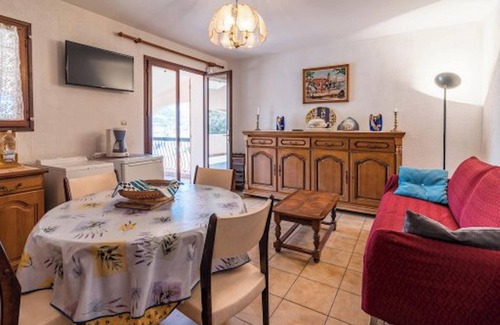 Banyuls-sur-Mer Apartment | Homerez - Apartment in Banyuls-sur-Mer