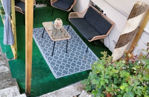 Penne-d'Agenais Apartment | Homerez - Apartment in Penne-d'Agenais