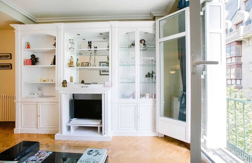 San Sebastian Centro Apartment | Homerez - Apartment in Donostia.