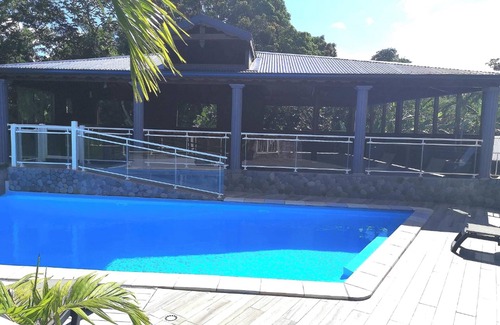 Lamentin Apartment | Homerez - Apartment with pool in Lamentin