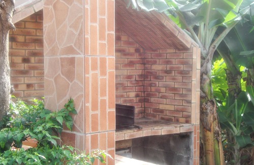 Port-Louis Apartment | Homerez - Apt in Port-Louis with garden