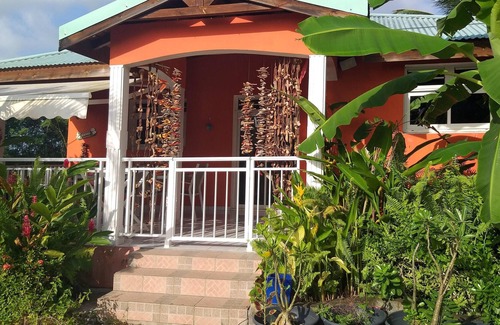 Petit-Canal House | Homerez - Beautiful house for 7 ppl. with shared pool and terrace at Petit-Canal