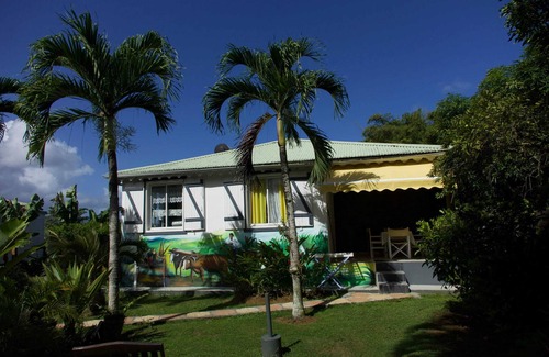 Morne Rouge House | Homerez - Bungalow in Sainte-Rose