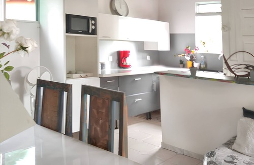 Petit-Canal House | Homerez - Charming house in Petit-Canal with pool and garden.