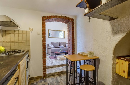 Martinscica House | Homerez - Charming House in Martinšćica + Garden