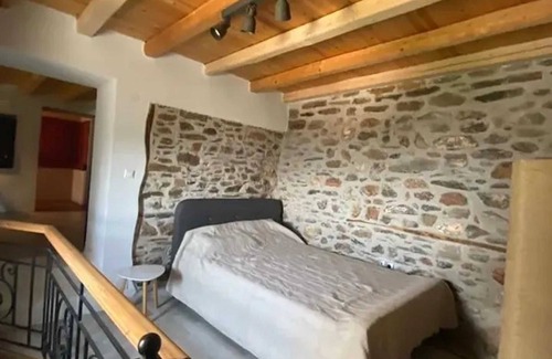 Ano Volos Hotel | Homerez - Charming House with Panoramic View in Ano Volos
