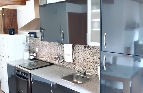 Vila Verde House | Homerez - Charming house with lake and mountain views in Rendufe