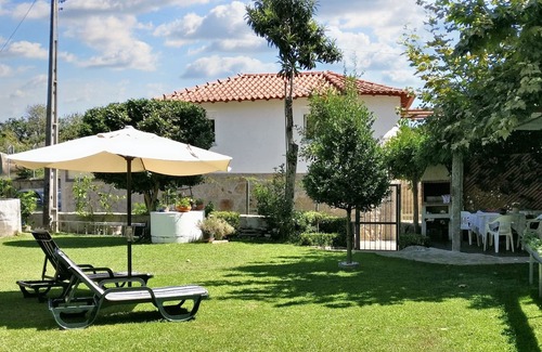 Vila Verde House | Homerez - Charming house with lake and mountain views in Rendufe