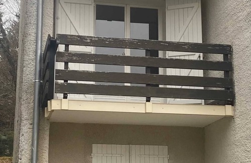 Laguiole Apartment | Homerez - Charming studio in Laguiole with mountain view 27 m²