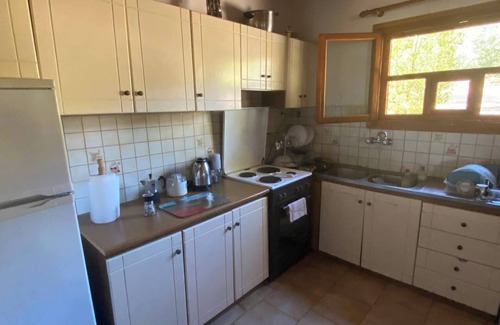 Ermionida House | Homerez - Comfortable house with sea and mountain view in Ermioni