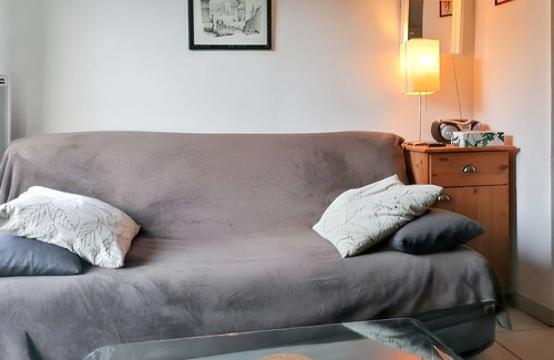 Saint-Mamet Apartment | Homerez - Cosy Apartment in Saint-Mamet - 36 m² - Mountain View