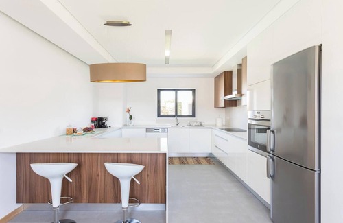 Barcelos Ski Chalet | Homerez - Cosy Chalet in Várzea with Private Pool