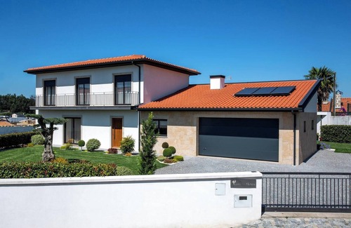 Barcelos Ski Chalet | Homerez - Cosy Chalet in Várzea with Private Pool