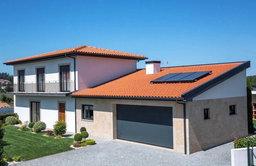 Barcelos Ski Chalet | Homerez - Cosy Chalet in Várzea with Private Pool