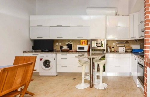 Verdizela Villa | Homerez - Elegant Villa in Corroios with Private Pool