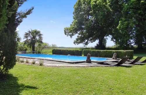 Saint-Amand-de-Coly House | Homerez - House for 10 ppl. with swimming-pool and garden at Saint-Amand-de-Coly