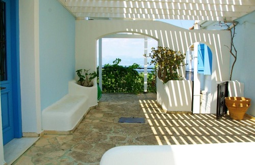 Evreti House | Homerez - House 400 m away from the beach for 5 ppl. with sea view at Evreti