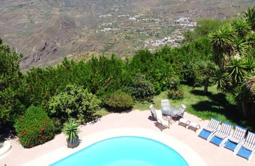 Tejeda House | Homerez - House for 8 ppl. with shared pool, garden and terrace at Tejeda