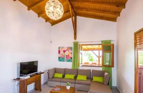 Anse-Bertrand House | Homerez - House for 2 ppl. with shared pool, jacuzzi and garden at Anse-Bertrand