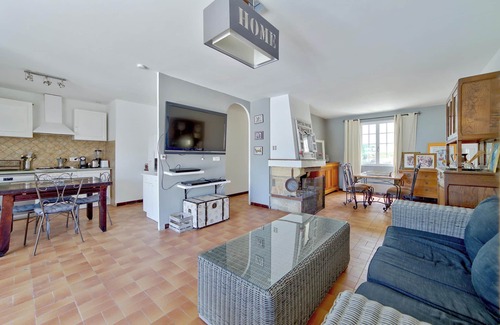 Mezzavia House | Homerez - House in Ajaccio with mountain views