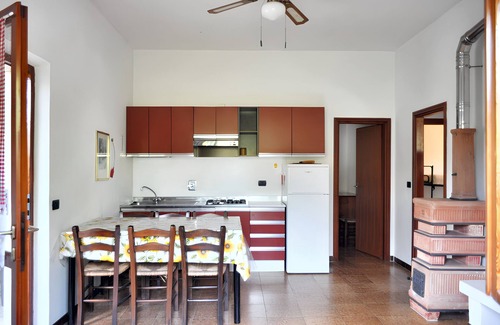 Lacona House | Homerez - House in Lacona with Garden