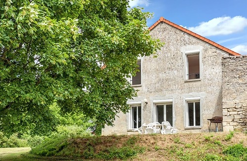 Monthenault House | Homerez - House in Monthenault