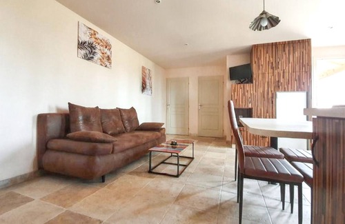 Puy-l'Eveque House | Homerez - House in Puy-l'Évêque with garden