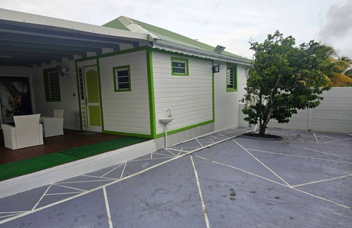 Petit-Canal House | Homerez - House in Petit-Canal