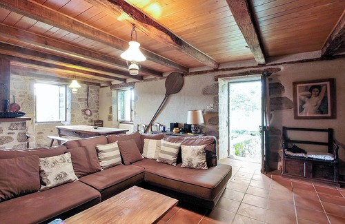 Senezergues House | Homerez - House in Senezergues