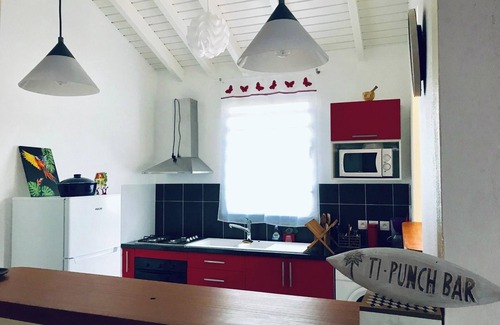 Petit-Canal House | Homerez - House Petit-Canal, sea view.