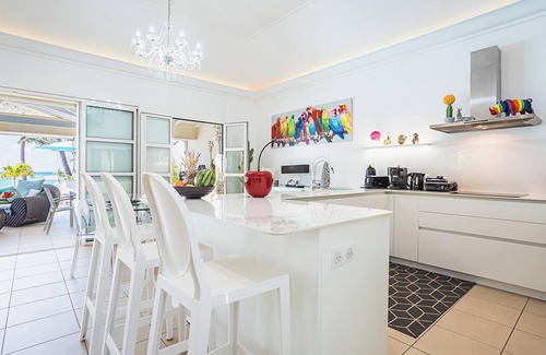 Saint-Francois Villa | Homerez - Luxury Villa with Pool - Saint-François