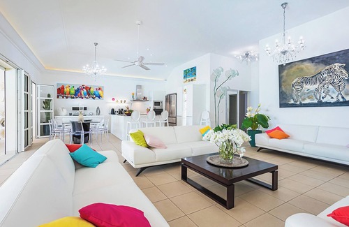 Saint-Francois Villa | Homerez - Luxury Villa with Pool - Saint-François