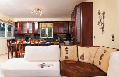 Kropia Villa | Homerez - Luxury Villa in Kitsi with Private Pool