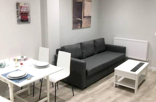 Leon City Centre Apartment | Homerez - Nice appartement for 4 ppl. at León