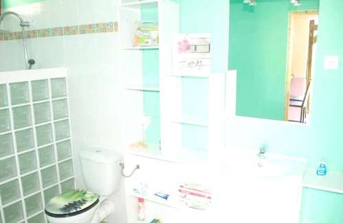 Trois-Rivieres House | Homerez - Nice house for 5 ppl. with shared pool and sea view at Trois-Rivières