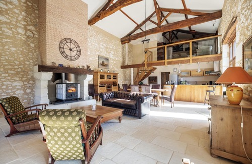 Sigoules Villa | Homerez - "Sigoulès villa with pool"