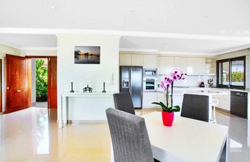 Santiago del Teide Ski Chalet | Homerez - Spacious chalet 1 km away from the beach for 8 ppl. with swimming-pool