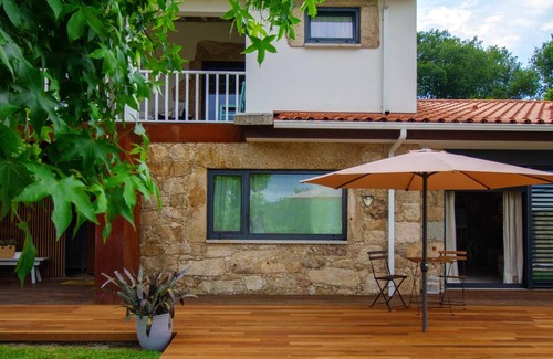 Vila Verde House | Homerez - Spacious house for 6 ppl. with garden, terrace and balcony at Gondiães