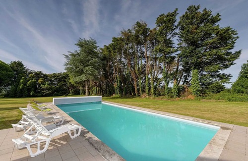 Concarneau Villa | Homerez - Spacious Villa in Concarneau with Private Pool