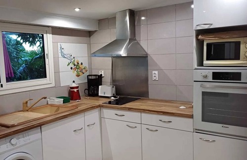 Sainte-Anne Apartment | Homerez - Studio in Sainte-Anne