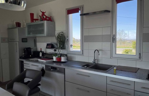 Sainte-Croix-Du-Mont Villa | Homerez - Villa amid the vineyards