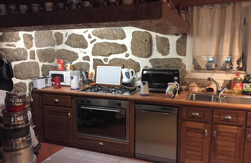 Penafiel Villa | Homerez - Welcoming villa near Penafiel with pool