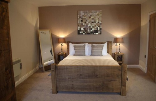 Bedale Hotel | HOMESLY THE WOODMAN INN LTD