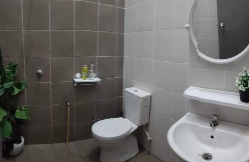 Pokok Sena District House | Homestay Ar-Rayyan