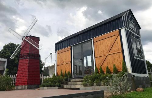 Buon Don Hotel | Homestay CONTAINER