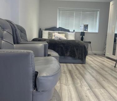 Leicester Apartment | HOMESTAY HAVEN